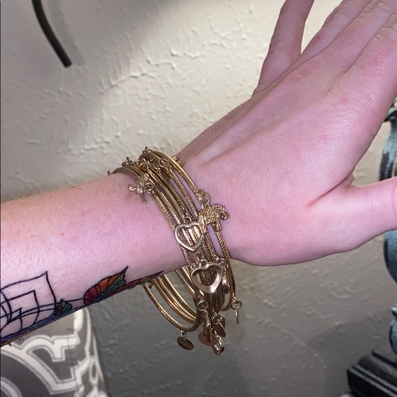 6 gold bangles. Elephants, birds, & heart charms - Picture 7 of 16